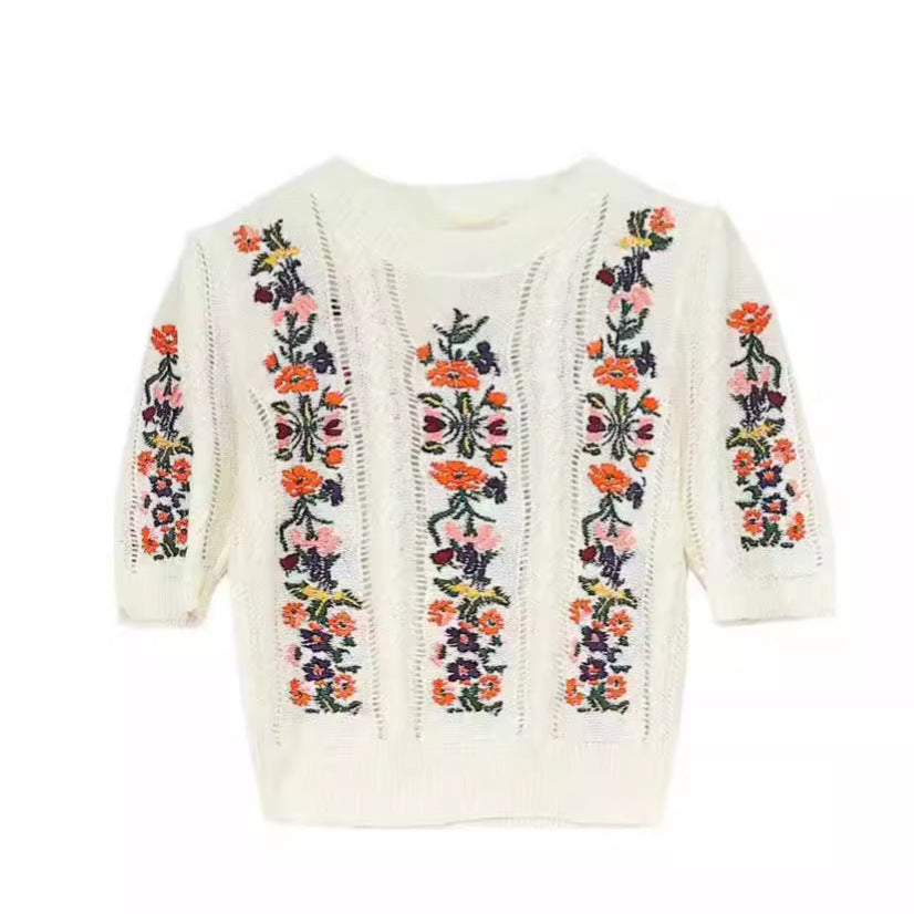 Exquisite Flowers Embroidered Knitted Top