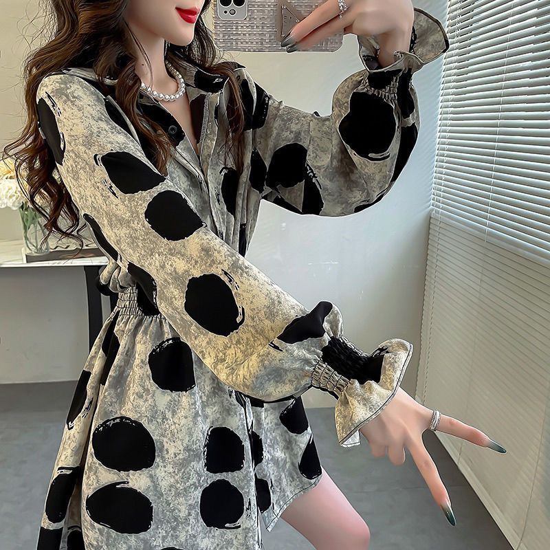 Womens Stylish Long Blouse With Floral Print And Flared Sleeves