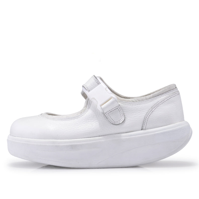 Comfortable and casual little white shoes