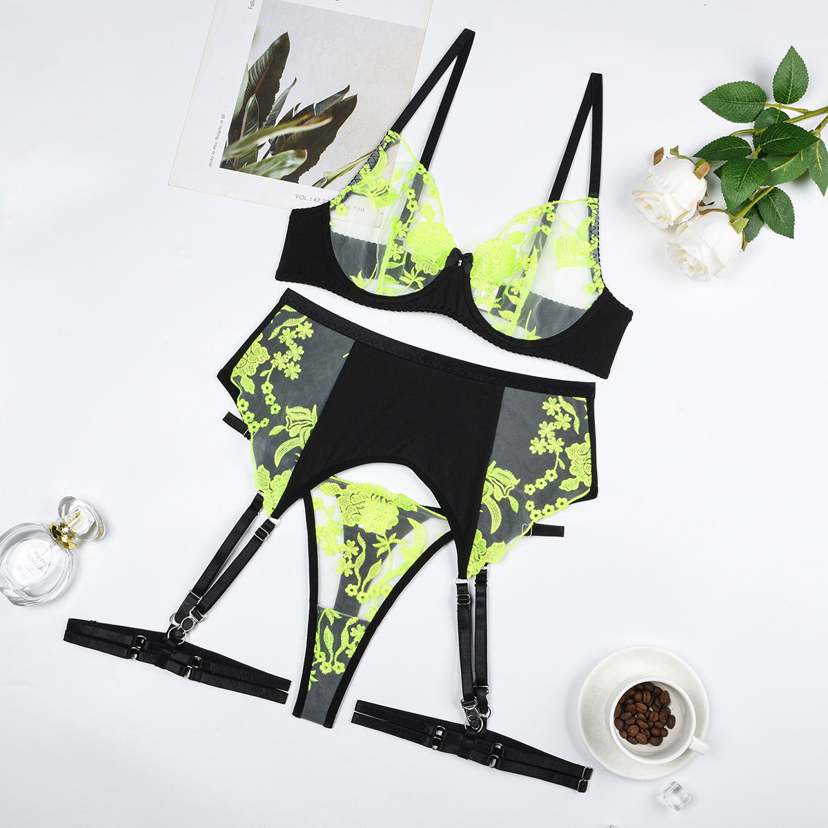 Embroidery Contrast Color Underwear Suit