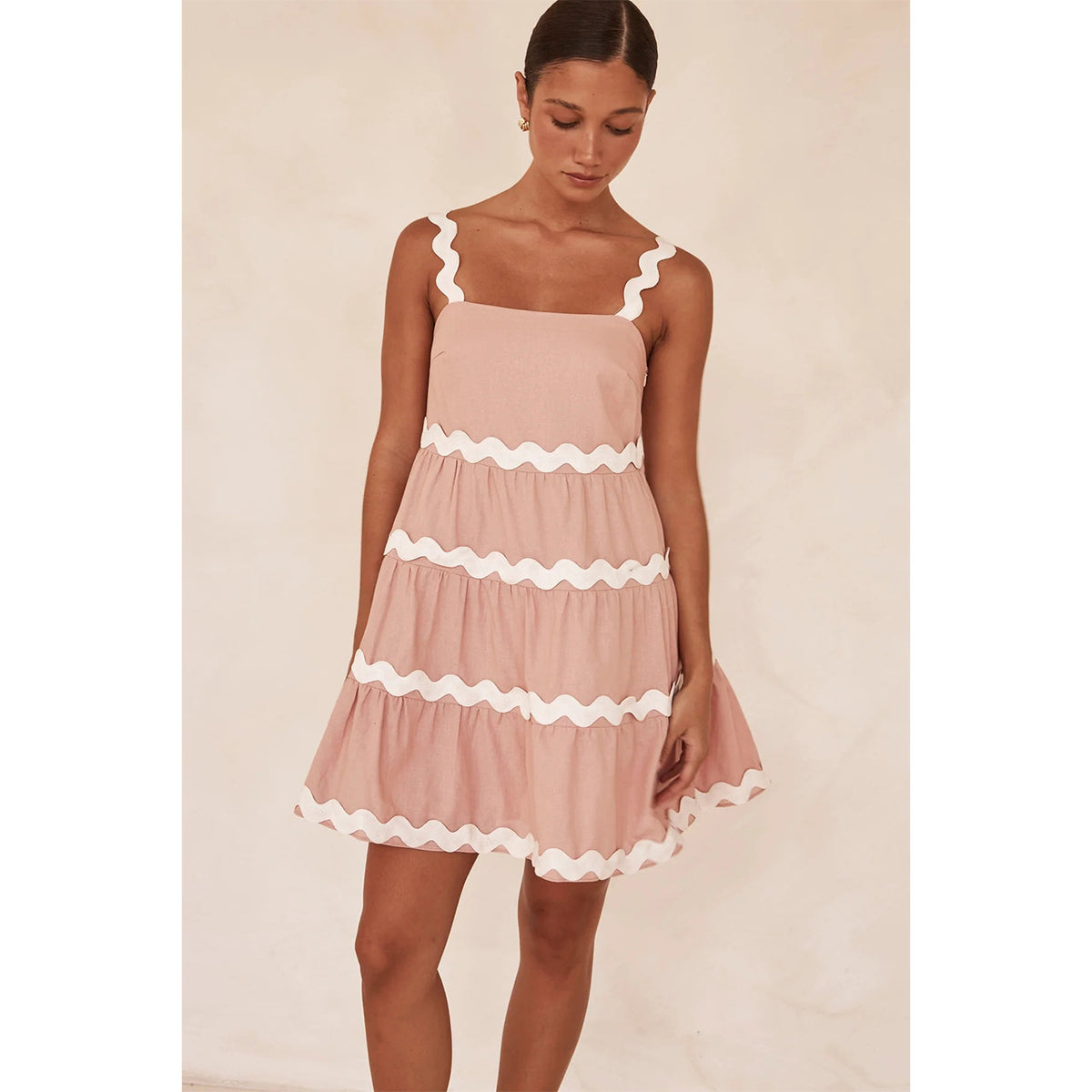 And Fresh Short Dress With Lace Detailing And Patchwork