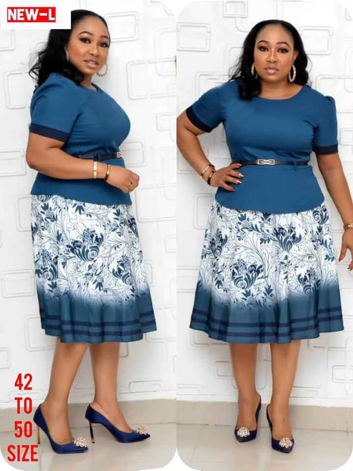 Fashionable Womens A-Line Dress With A Round Neck And Bold Print