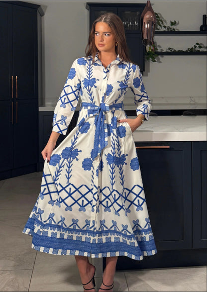 Womens Printed Defined-Waistline Long-Sleeve Dress