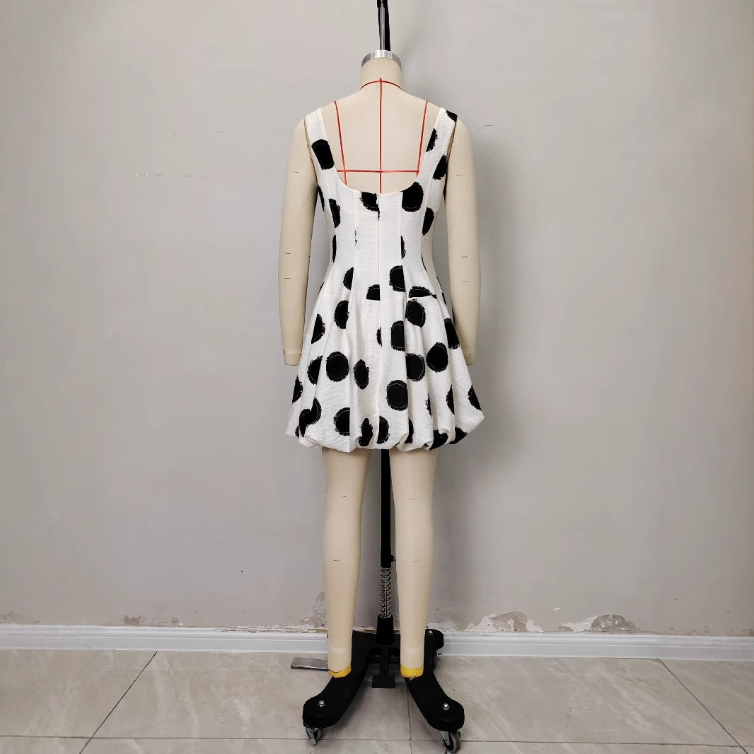 Elegant French-style White Strap Mini Dress With A Sophisticated Vibe