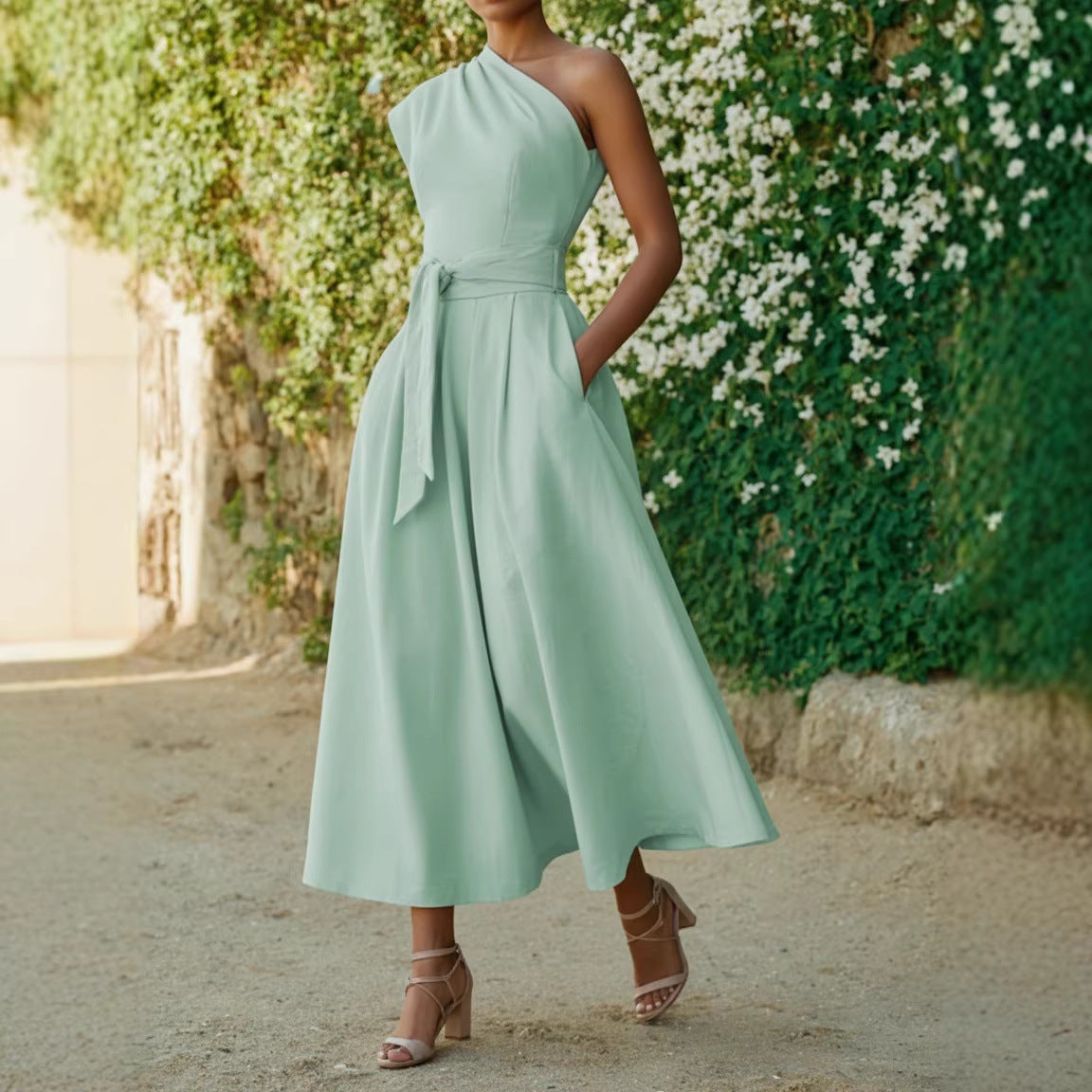 Elegant Figure-flattering Sleeveless Womens Dress