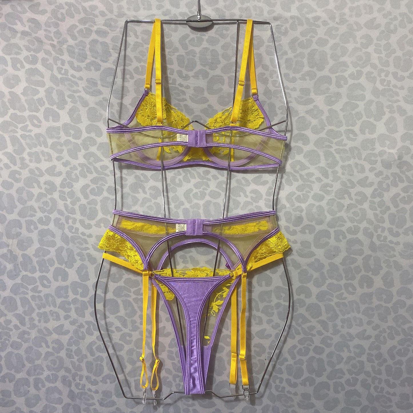 Women's Fashion Flower Embroidered Bra Underwear Suit