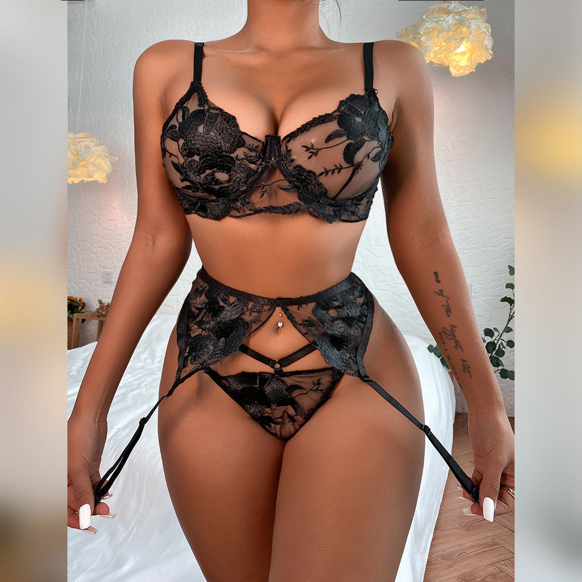 European And American Fashion New Mesh Embroidered Ribbon Steel Ring Garter Belt Sexy Underwear Three-piece Set