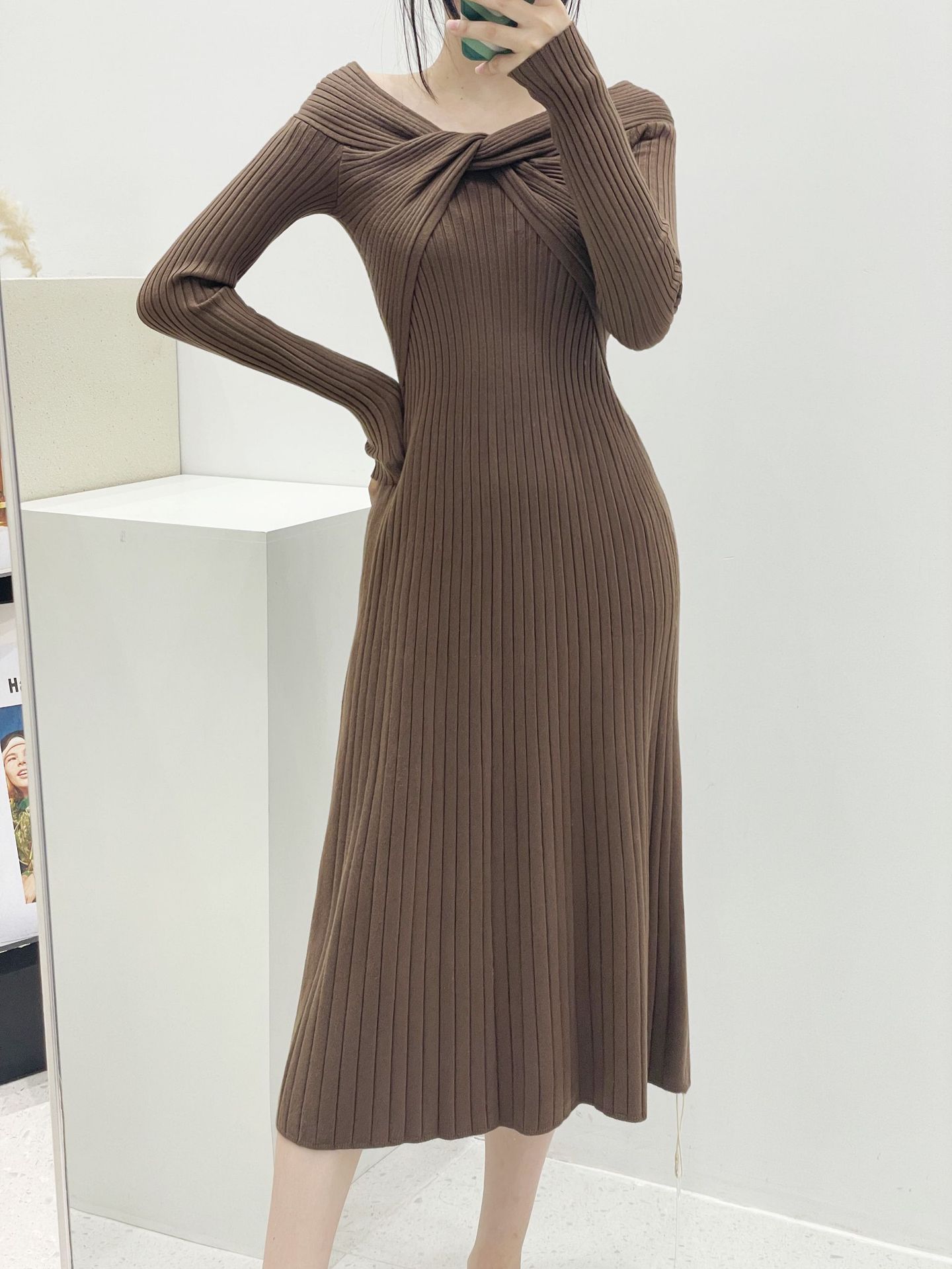 Word Cold-shoulder Elegant High-end Underwear Knitted Dress