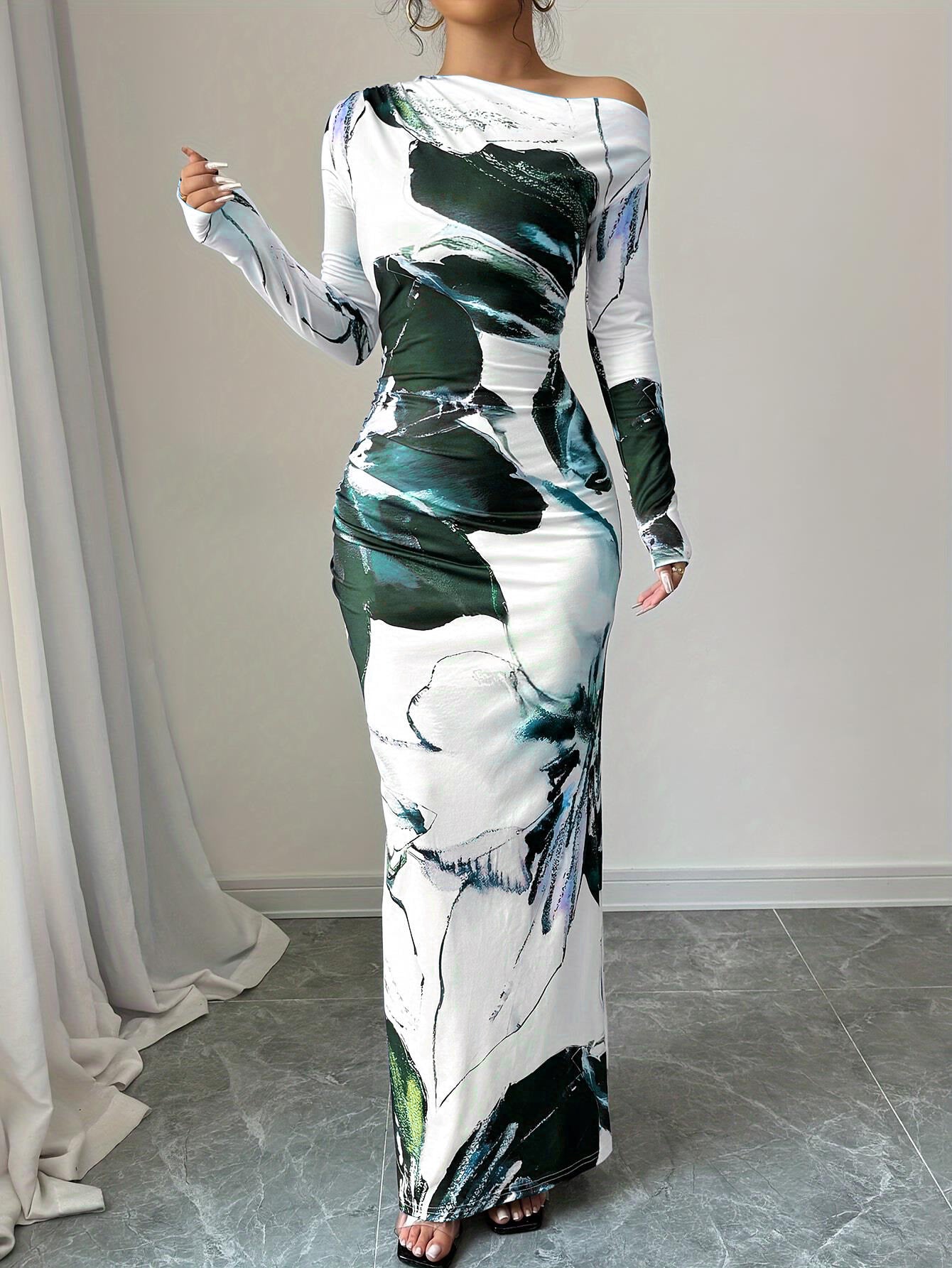 Womens Printed Slim-Fit Long-Sleeve Dress