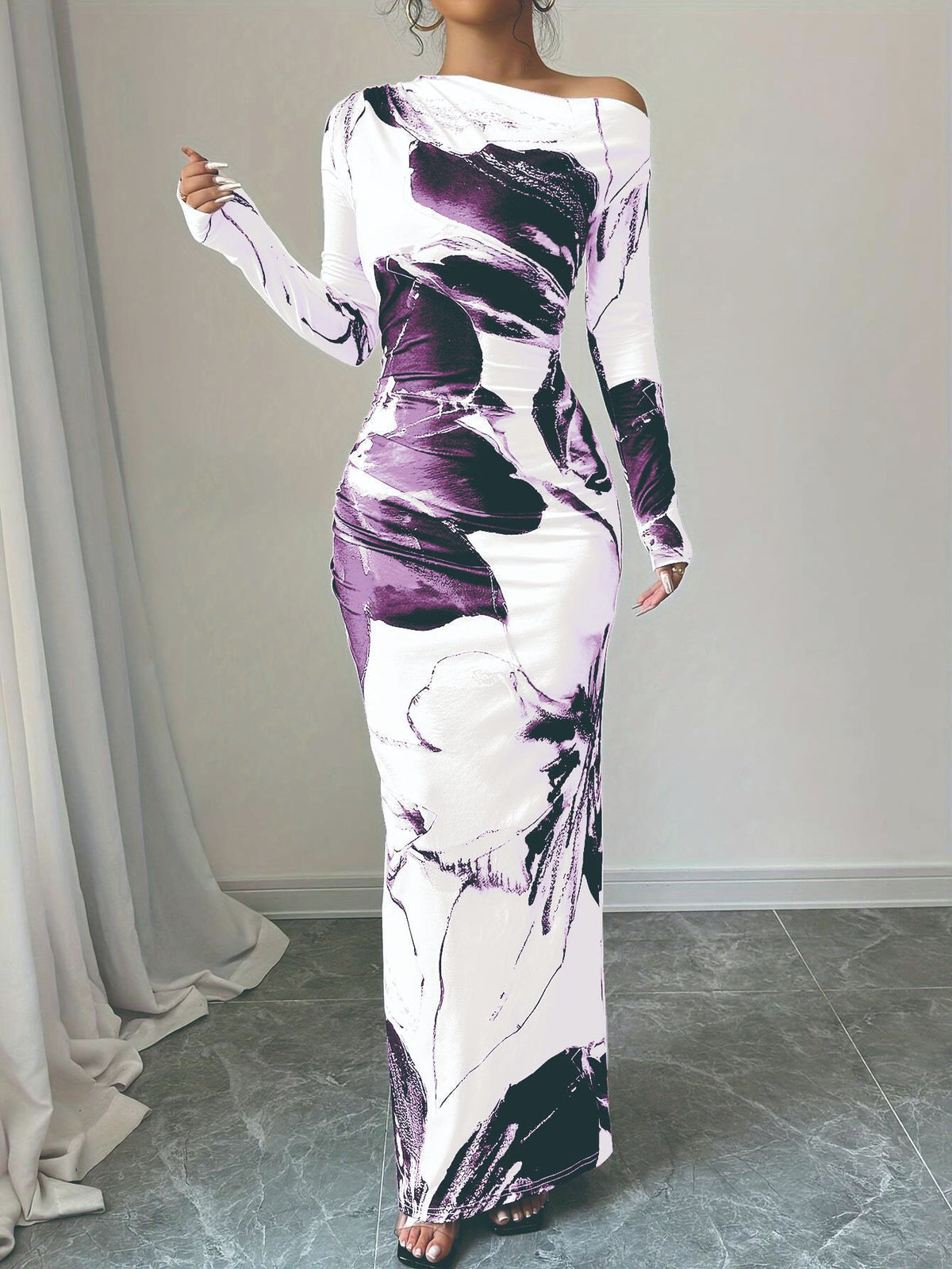 Womens Printed Slim-Fit Long-Sleeve Dress