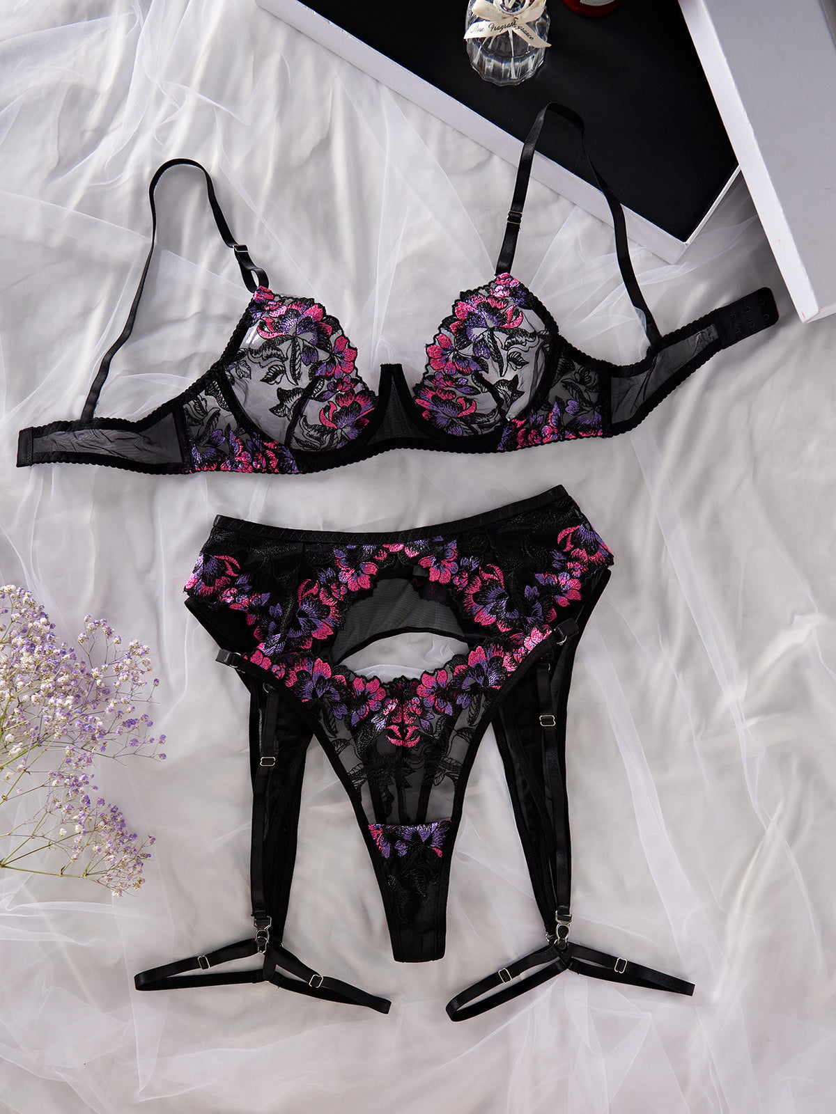 Embroidered Mesh Joint Underwear Four-piece Set