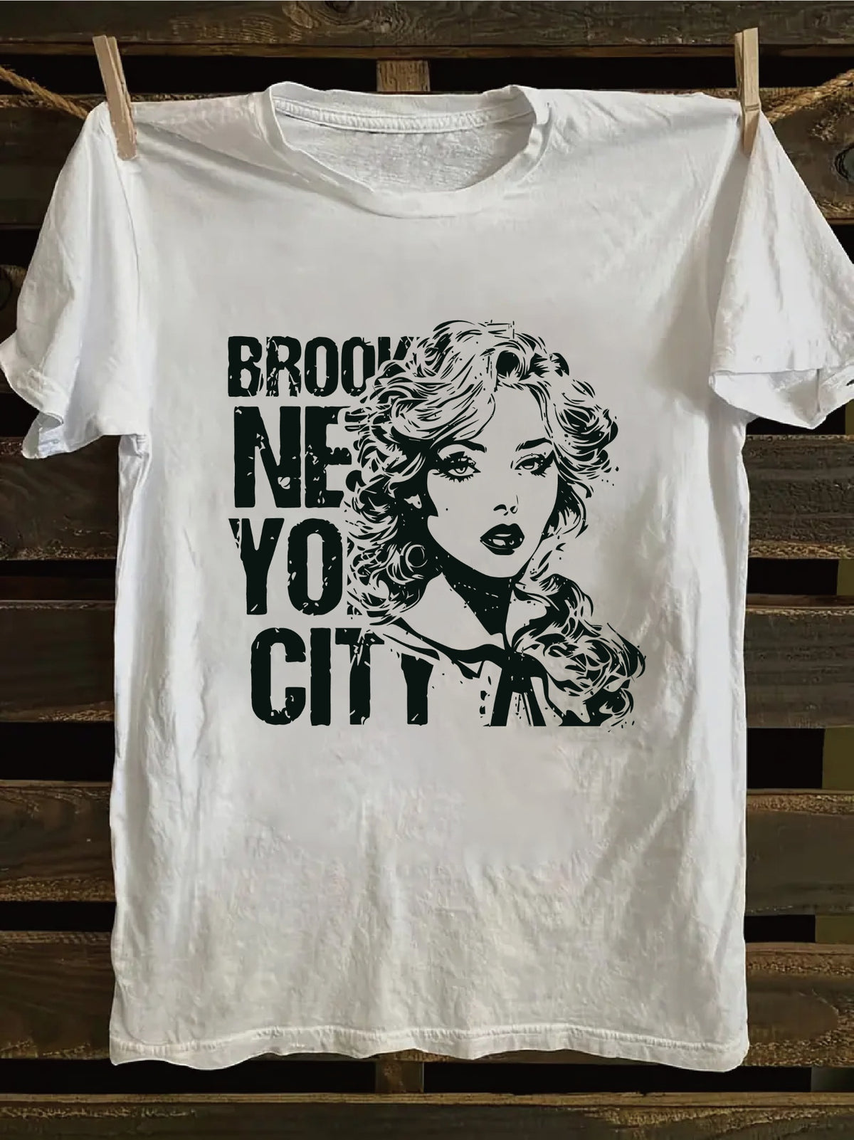 Women's Minimalist Printed Casual Round Neck Short Sleeved Shirt