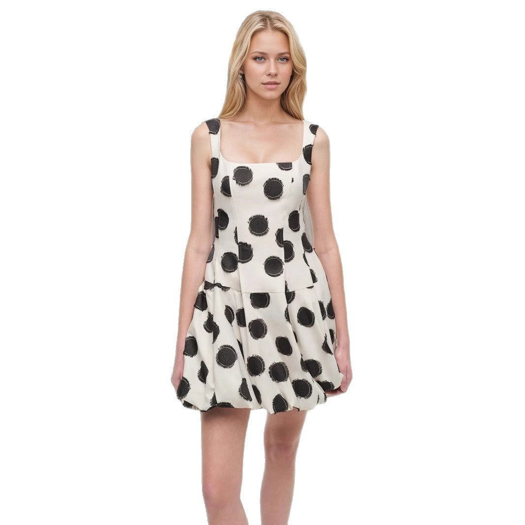 Elegant French-style White Strap Mini Dress With A Sophisticated Vibe