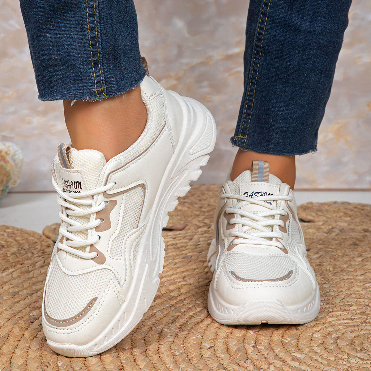 Versatile Casual Platform Mesh Elevator Breathable Sneaker