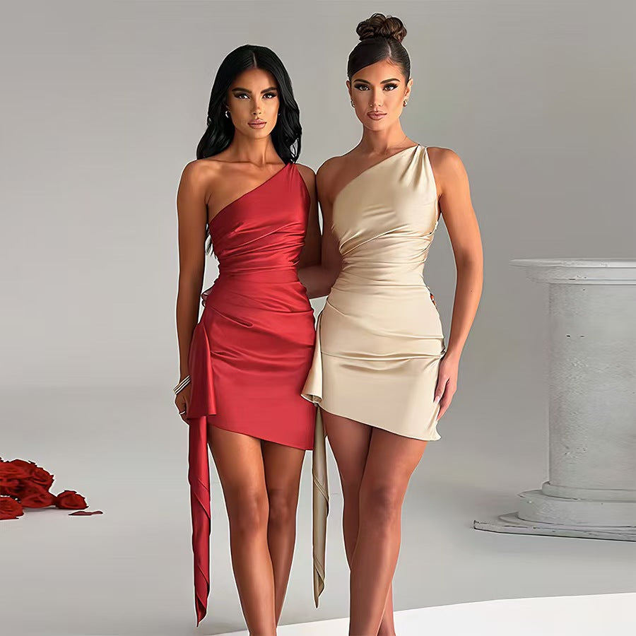 Sexy Off-the-shoulder Form-fitting Waist-cinching Sleeveless Dress