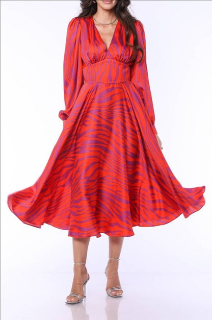 V-neck Long-sleeved Belted Loose-fitting Dress
