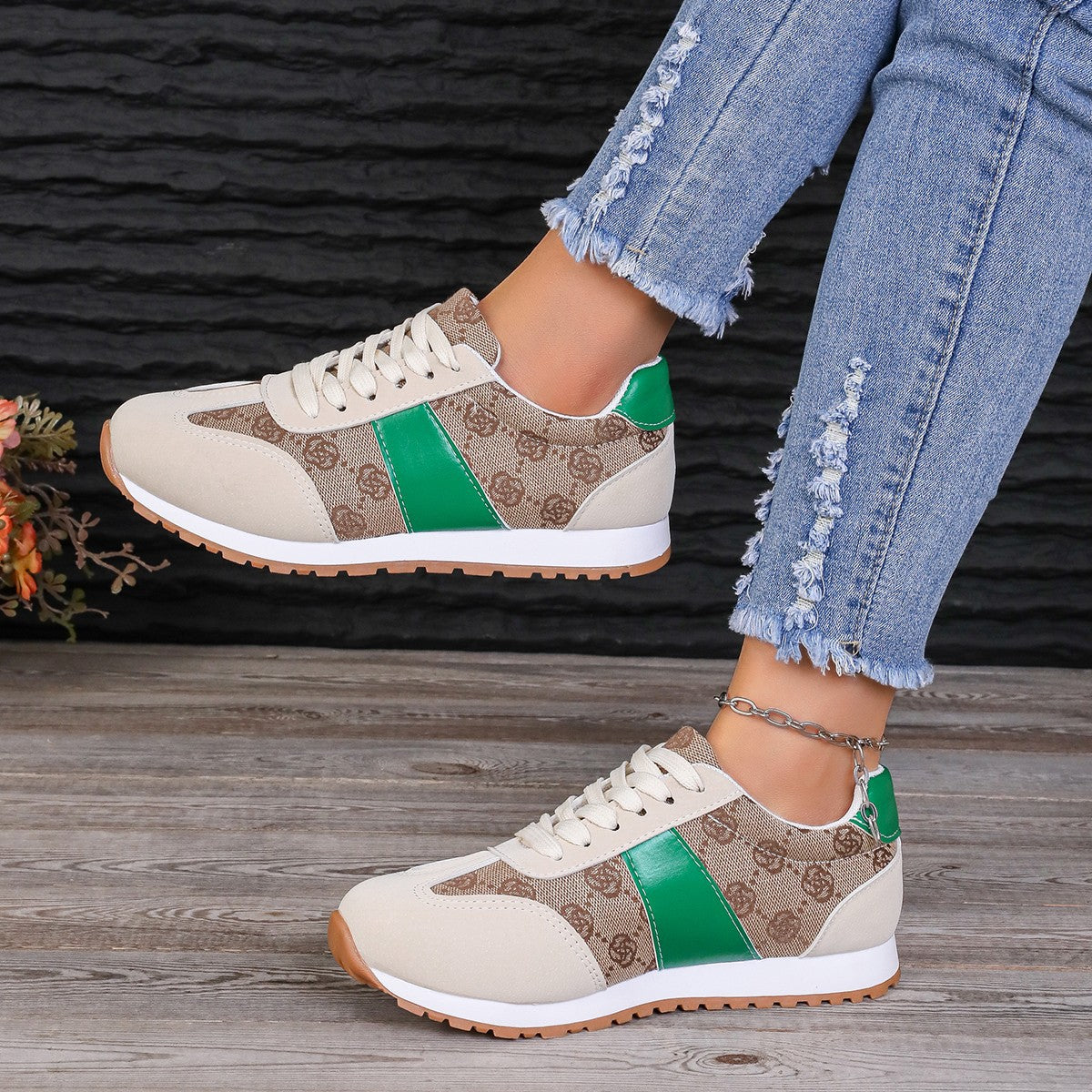 Oversized Women's Casual Flower Lace-up Shoes