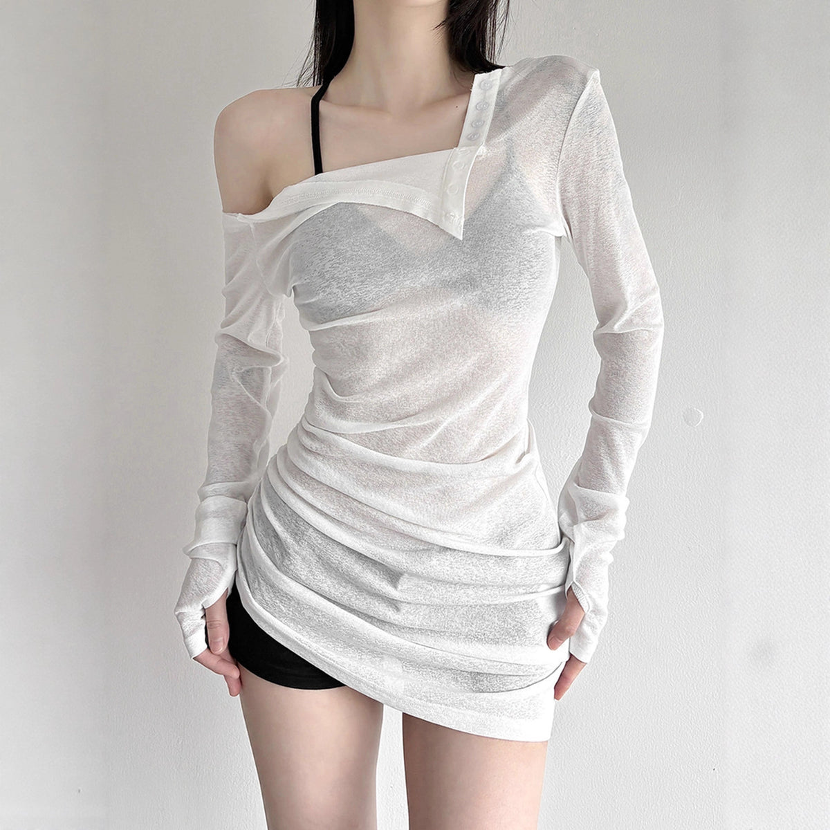 Asymmetric Niche Design Versatile Top