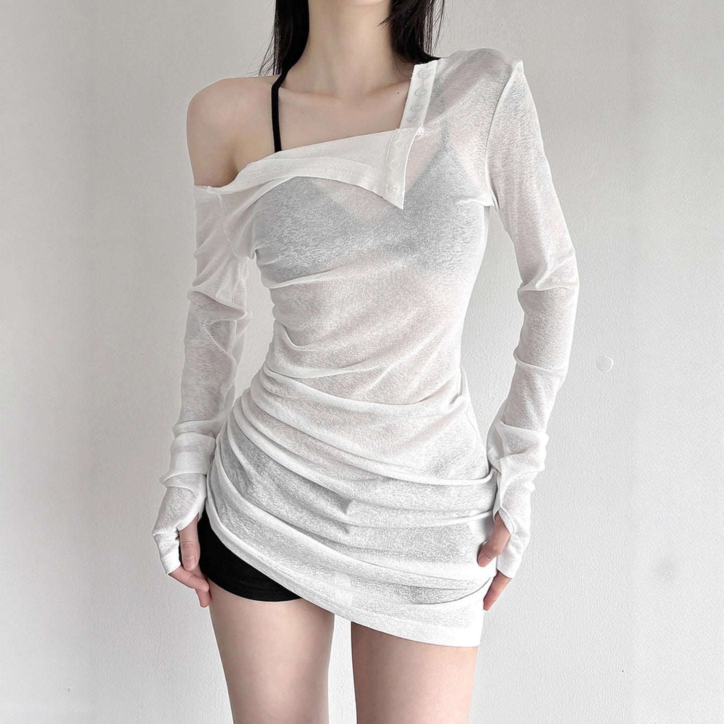 Asymmetric Niche Design Versatile Top